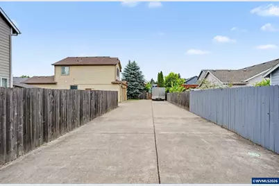 4334 Log Dr NE, Salem, OR 97305 - Photo 6