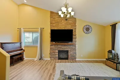 4334 Log Dr NE, Salem, OR 97305 - Photo 8