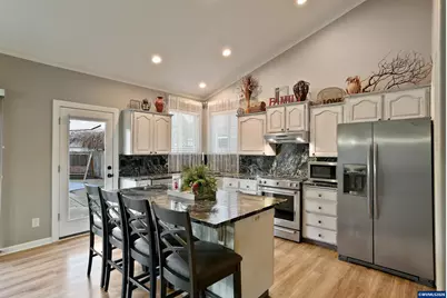 4334 Log Dr NE, Salem, OR 97305 - Photo 10
