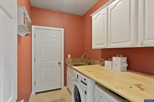 4334 Log Dr NE, Salem, OR 97305 - Photo 40