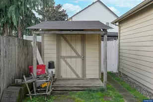 4334 Log Dr NE, Salem, OR 97305 - Photo 6