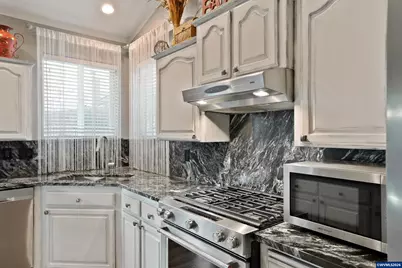 4334 Log Dr NE, Salem, OR 97305 - Photo 14