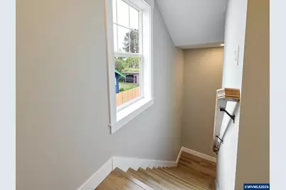 818 Pine St, Silverton, OR 97381 - Photo 28