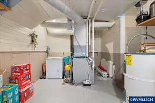 210 SE Clay St, Dallas, OR 97338 - Photo 16