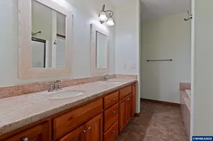 424 13th St, Aumsville, OR 97325 - Photo 24