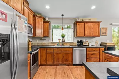 38160 Franklin Butte Bl, Scio, OR 97392 - Photo 12