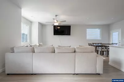 1343 Parkside Av, Woodburn, OR 97071 - Photo 6