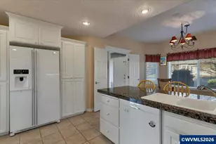 838 Hazeltine Ave SE, Salem, OR 97306 - Photo 14