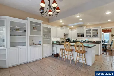 838 Hazeltine Av SE, Salem, OR 97306 - Photo 8