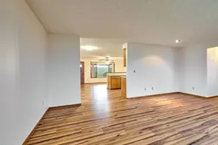 2096 Camellia Way, Woodburn, OR 97032 - Photo 6