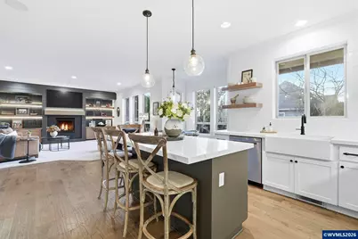 2863 Olympic St, Woodburn, OR 97071 - Photo 2