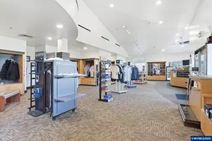 2863 Olympic St, Woodburn, OR 97071 - Photo 40