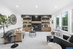 2863 Olympic St, Woodburn, OR 97071 - Photo 14