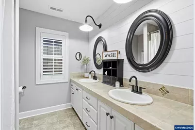 2863 Olympic St, Woodburn, OR 97071 - Photo 22