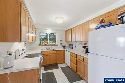 1815 S Skyline Ct, Salem, OR 97306 - Photo 22