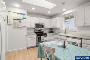 1923 Waymire St NW, Salem, OR 97304 - Photo 18