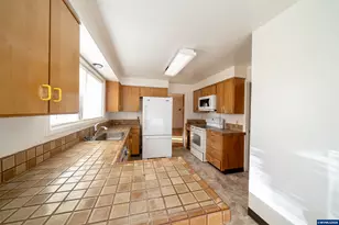 710 Binshadler St, Lebanon, OR 97355 - Photo 6