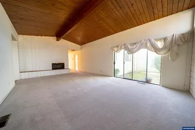 710 Binshadler St, Lebanon, OR 97355 - Photo 2