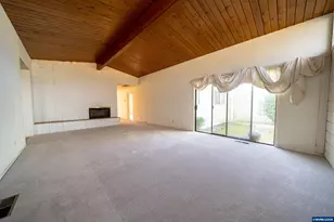 710 Binshadler St, Lebanon, OR 97355 - Photo 2