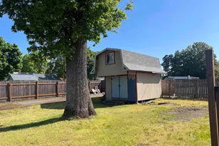 620 23rd St SE, Salem, OR 97301 - Photo 10