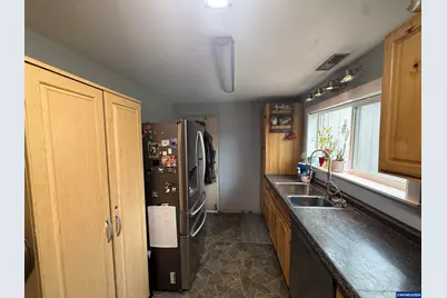 620 23rd St SE, Salem, OR 97301 - Photo 6