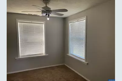 620 23rd St SE, Salem, OR 97301 - Photo 6