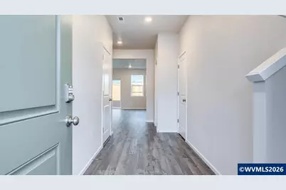 419 Peitro St NE, Salem, OR 97301 - Photo 2