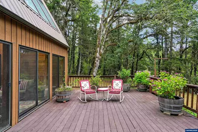 375 Pioneer Rd, Dallas, OR 97338 - Photo 6