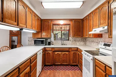 375 Pioneer Rd, Dallas, OR 97338 - Photo 18