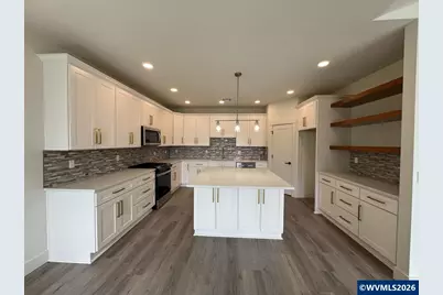 812 Hawk Dr, Silverton, OR 97381 - Photo 14
