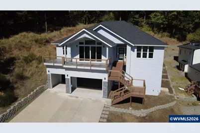 812 Hawk Dr, Silverton, OR 97381 - Photo 1