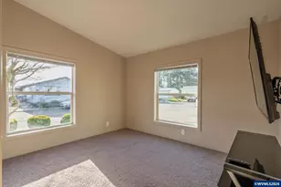 11105 Main St NE, Donald, OR 97020 - Photo 6