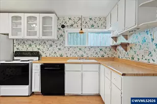 1401 S Water St, Silverton, OR 97381 - Photo 12