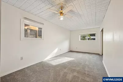 1401 S Water St, Silverton, OR 97381 - Photo 16