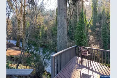 928 Barger St, Silverton, OR 97381 - Photo 36