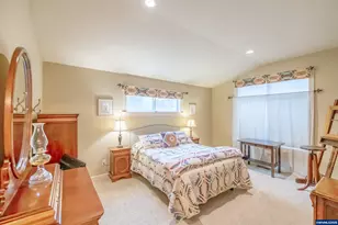 705 SE Stoneridge Ln, Dallas, OR 97338 - Photo 16