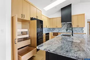 383 Ridgecrest Dr, Roseburg, OR 97471 - Photo 18