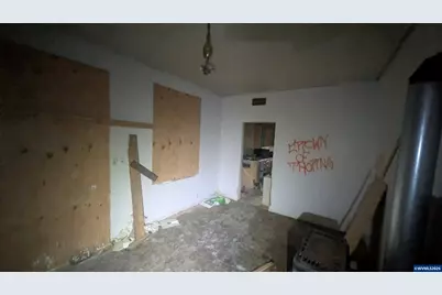 596 14th St SE, Salem, OR 97301 - Photo 34