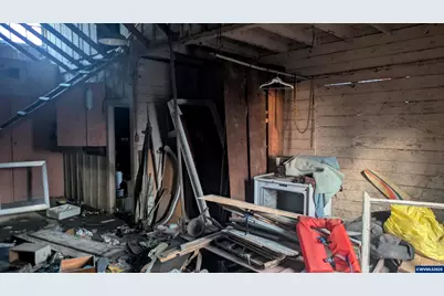 596 14th St SE, Salem, OR 97301 - Photo 4