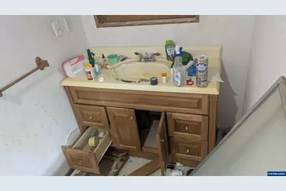 596 14th St SE, Salem, OR 97301 - Photo 24