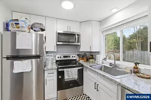 137 Tanglewood (-141) Dr, Jefferson, OR 97352 - Photo 4