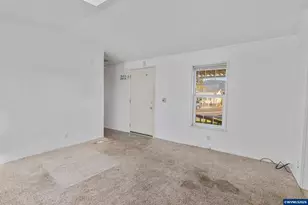 204 Cascade Dr, Lebanon, OR 97355 - Photo 6