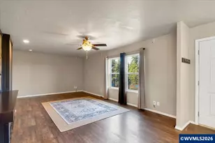 1033 Camelot Dr S, Salem, OR 97306 - Photo 30