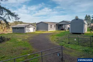 1033 Camelot Dr, Salem, OR 97306 - Photo 42