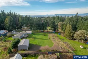 1033 Camelot Dr, Salem, OR 97306 - Photo 46