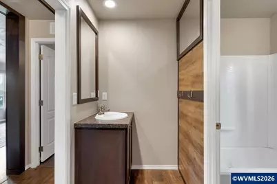 1033 Camelot Dr, Salem, OR 97306 - Photo 36