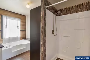 1033 Camelot Dr S, Salem, OR 97306 - Photo 28