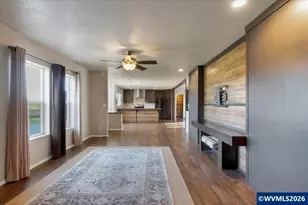 1033 Camelot Dr, Salem, OR 97306 - Photo 32