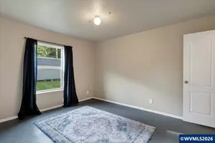 1033 Camelot Dr, Salem, OR 97306 - Photo 38