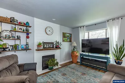 238 W Jadon Dr, Lebanon, OR 97355 - Photo 4